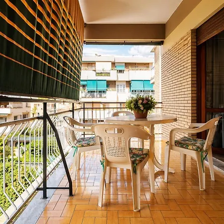 Palini's House Apartment Rom
