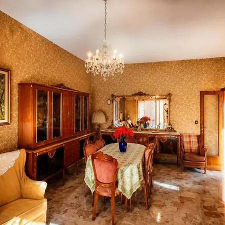 Apartment Palini's House Rom